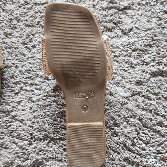 Moda Tan Sandals with Crystal Embellishments - Picture 2 of 6